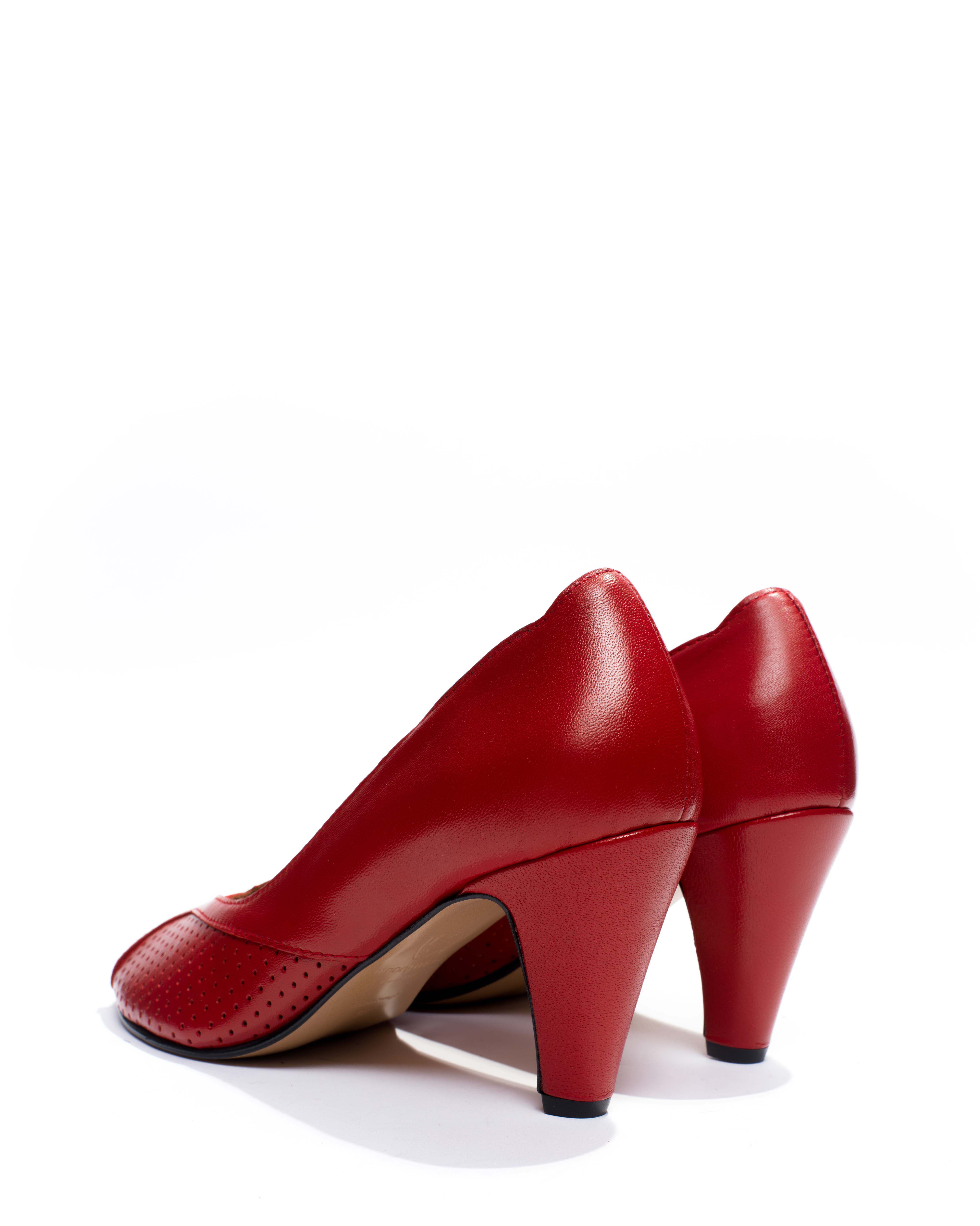 Alania Shiny lamb Ruby red - Image 4