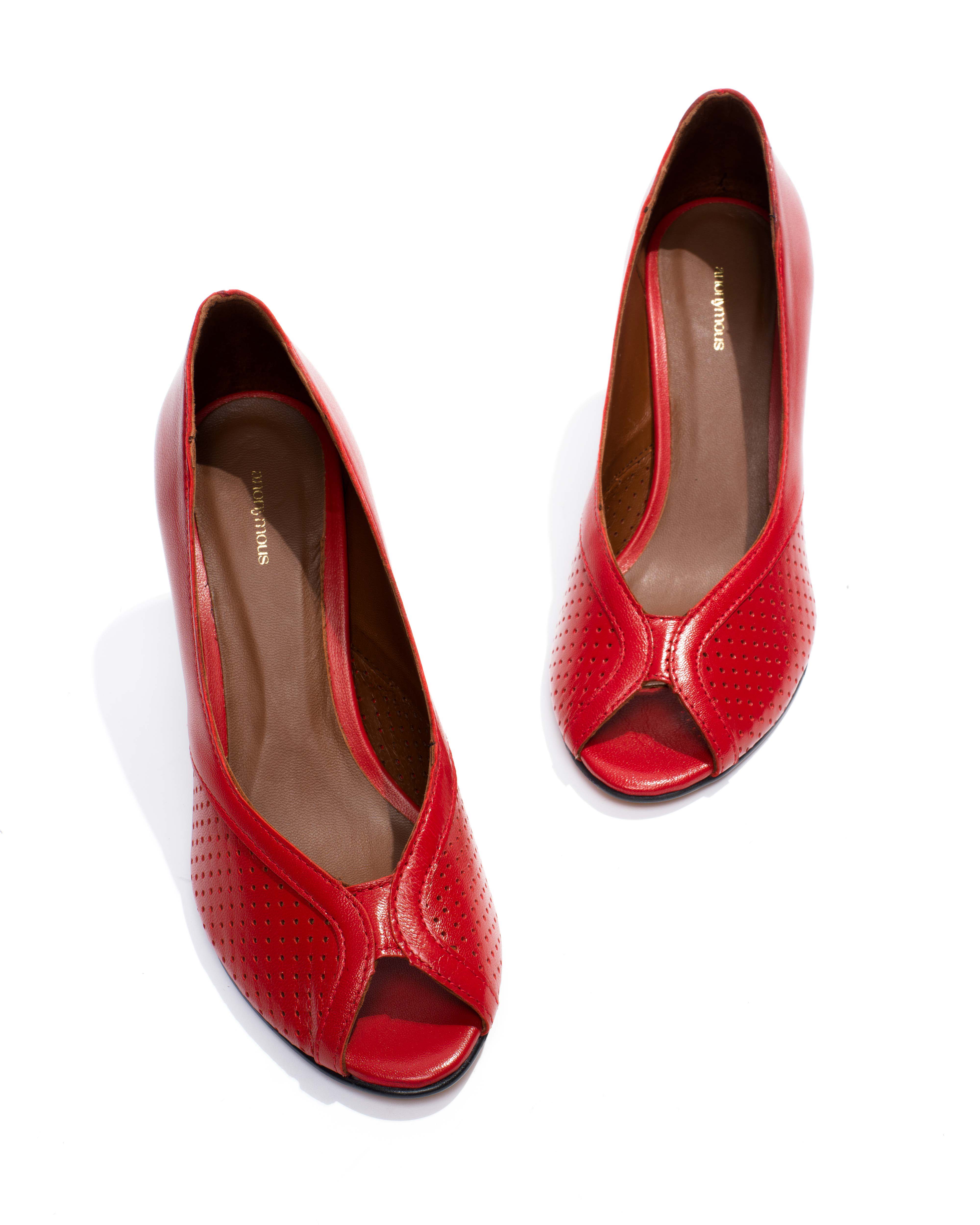 Alania Shiny lamb Ruby red - Image 5