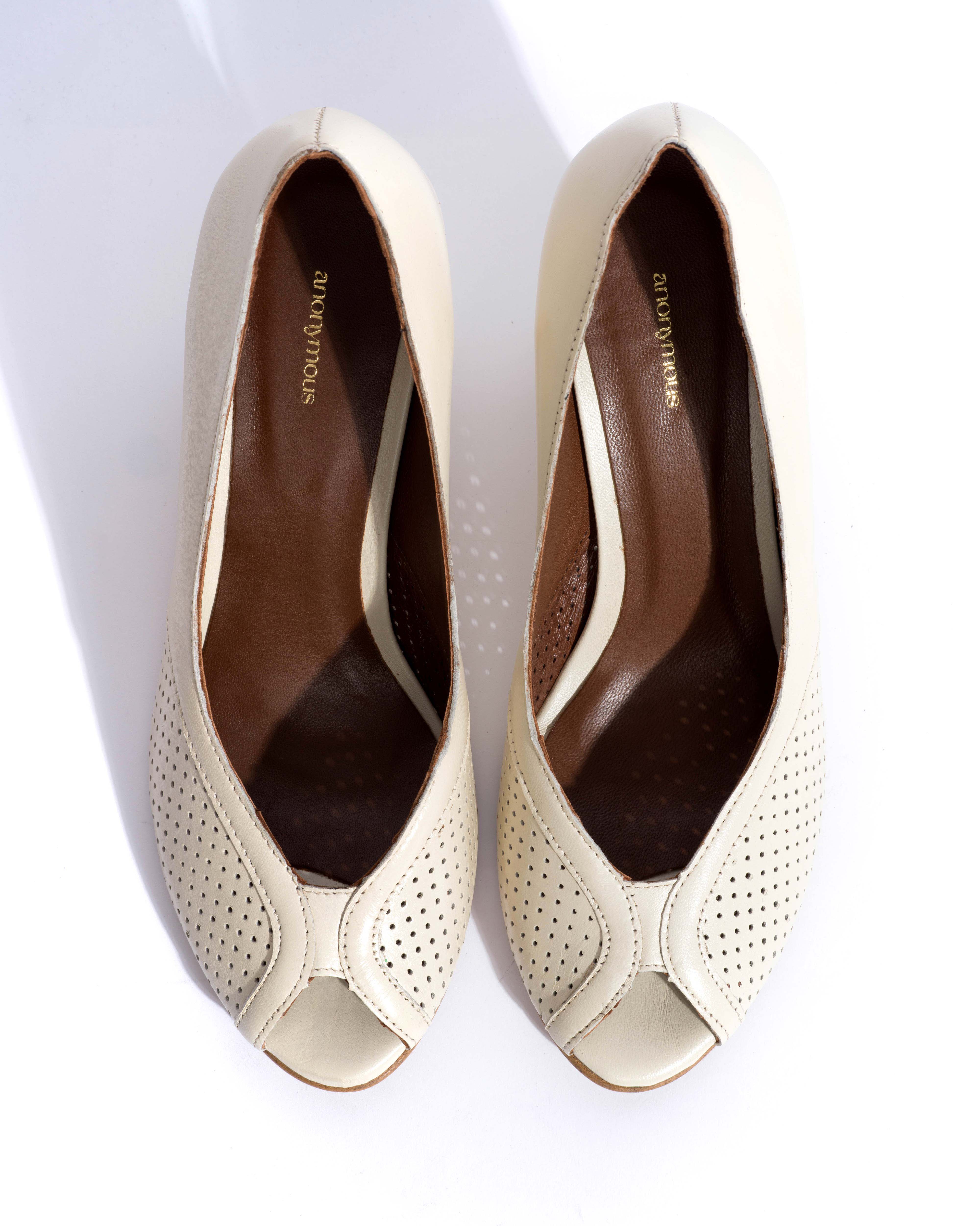 Alania Shiny lamb White sand - Image 4