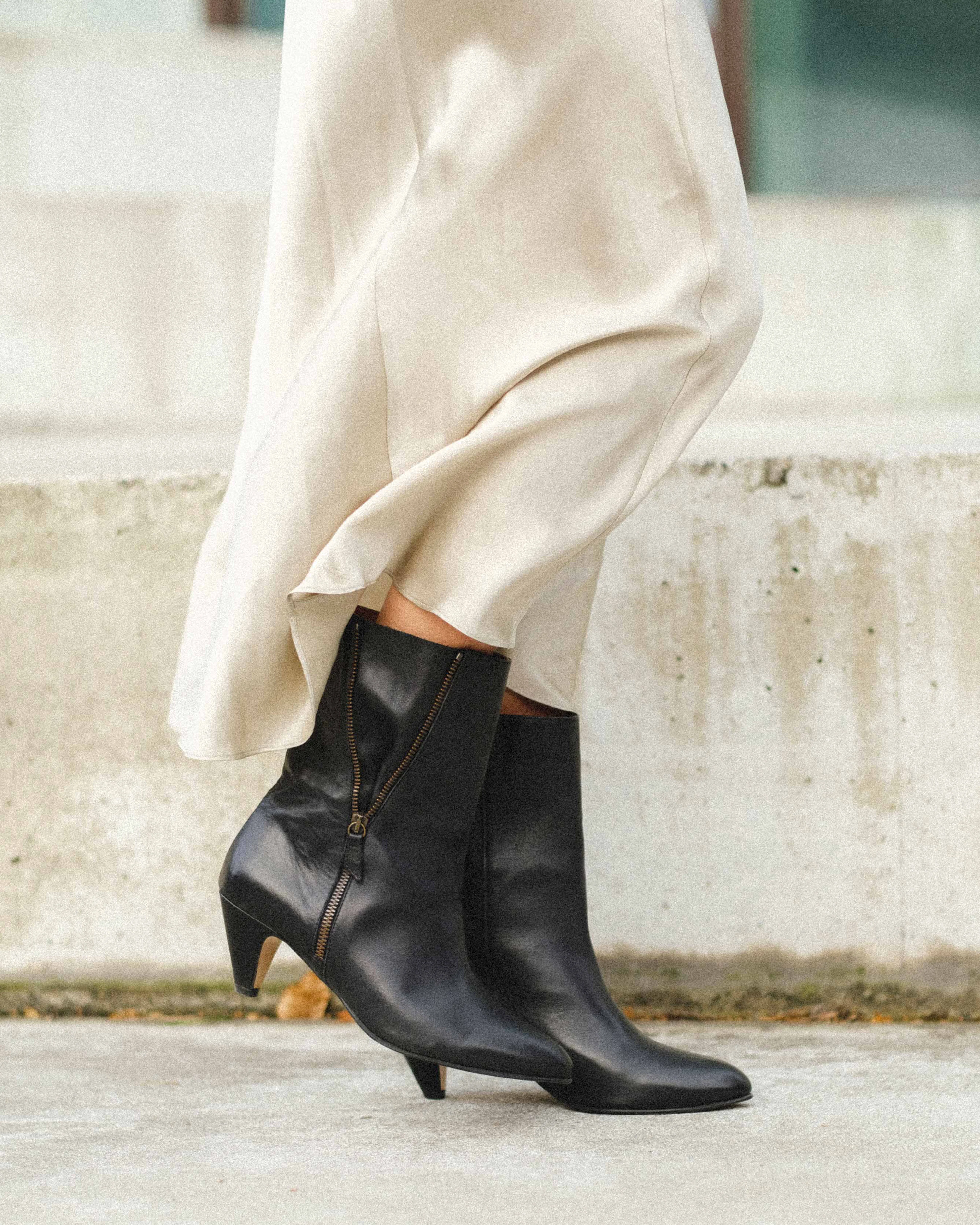 Livianna 50 Stiletto Soft Calf Black - Image 3