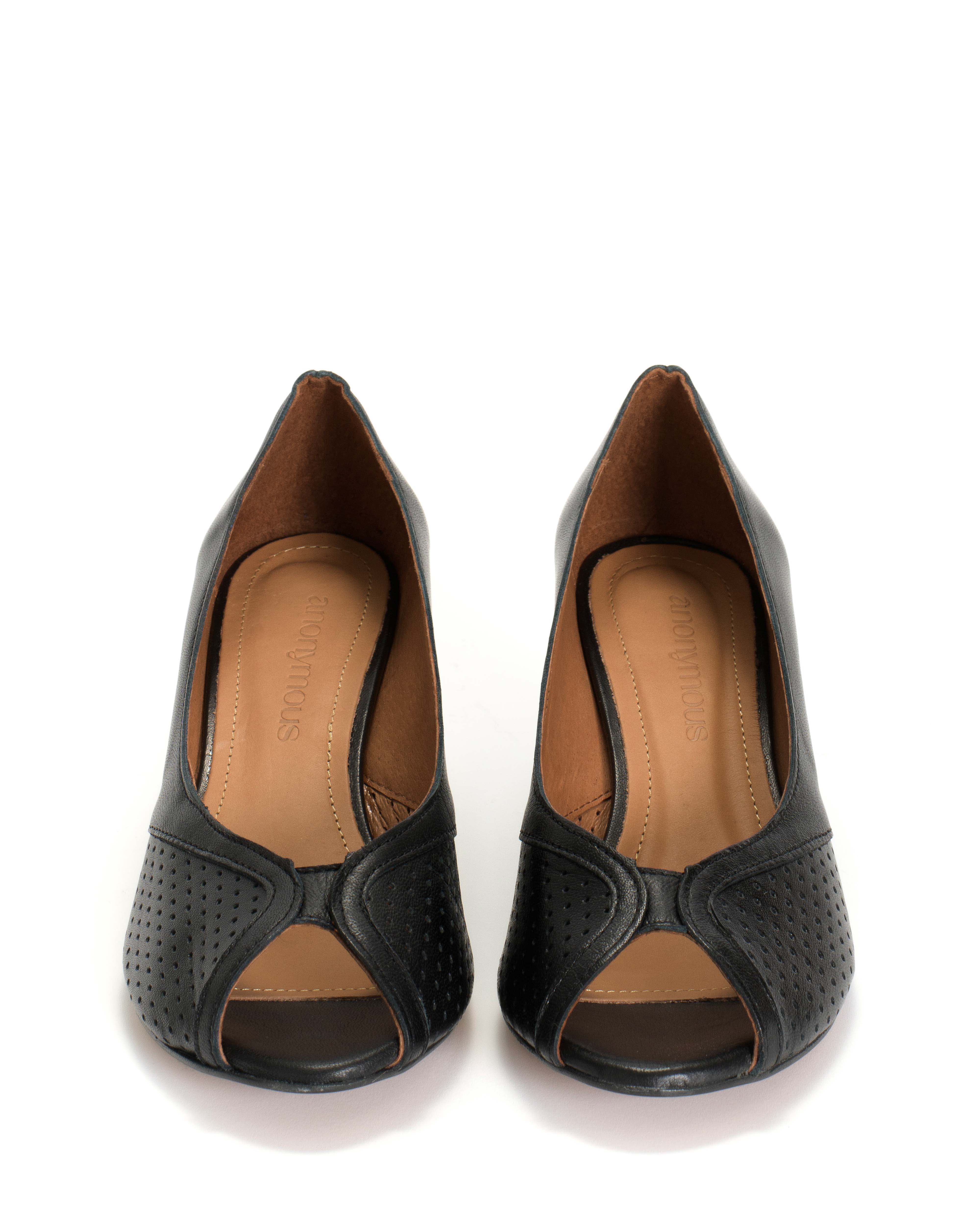 Tiffany triangle Shiny lamb Black - Image 3